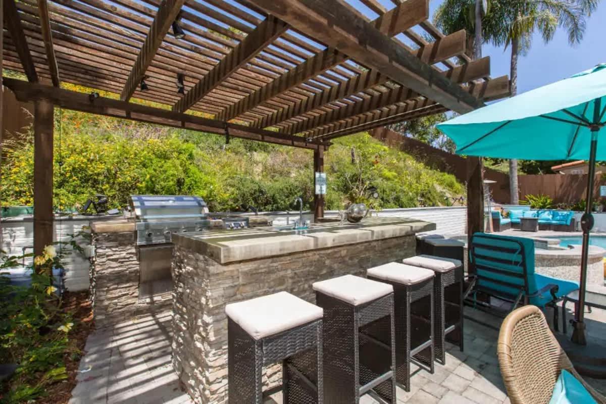 Luxurious Family 5 Bedroom Getaway Holiday home *
