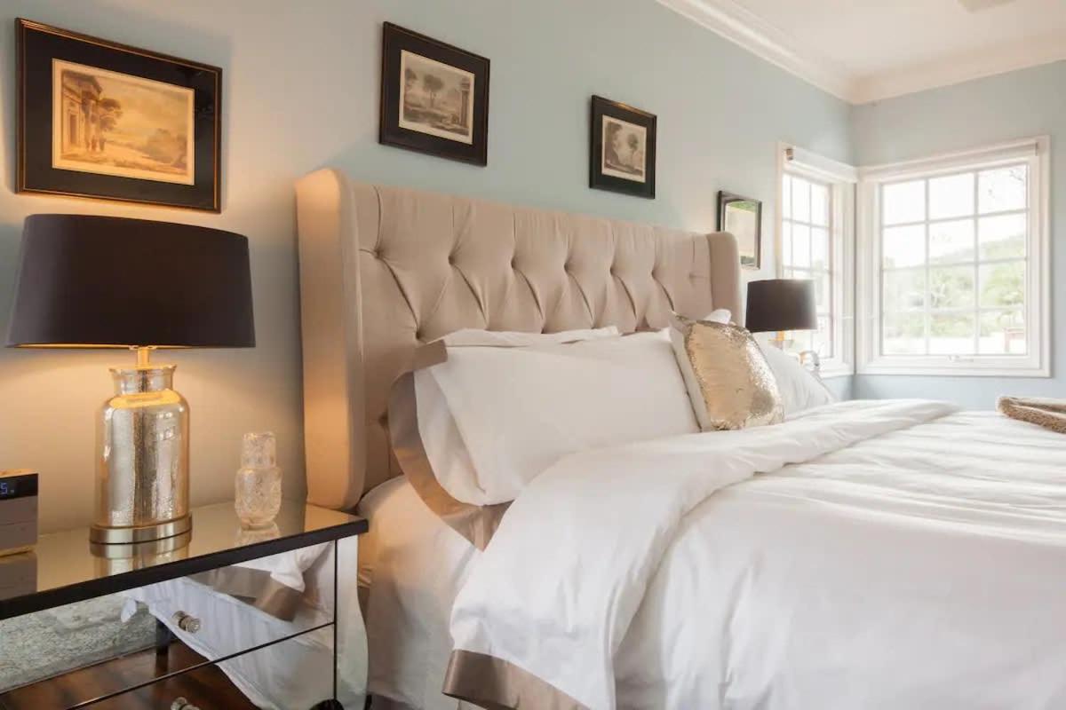Holiday home Luxurious Family 5 Bedroom Getaway *